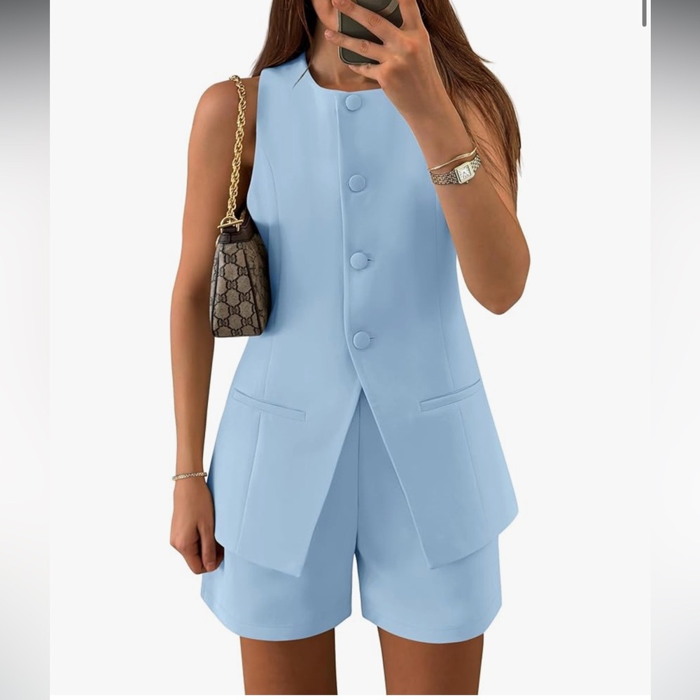 Stylish Light Blue Sleeveless Blazer and Shorts Set